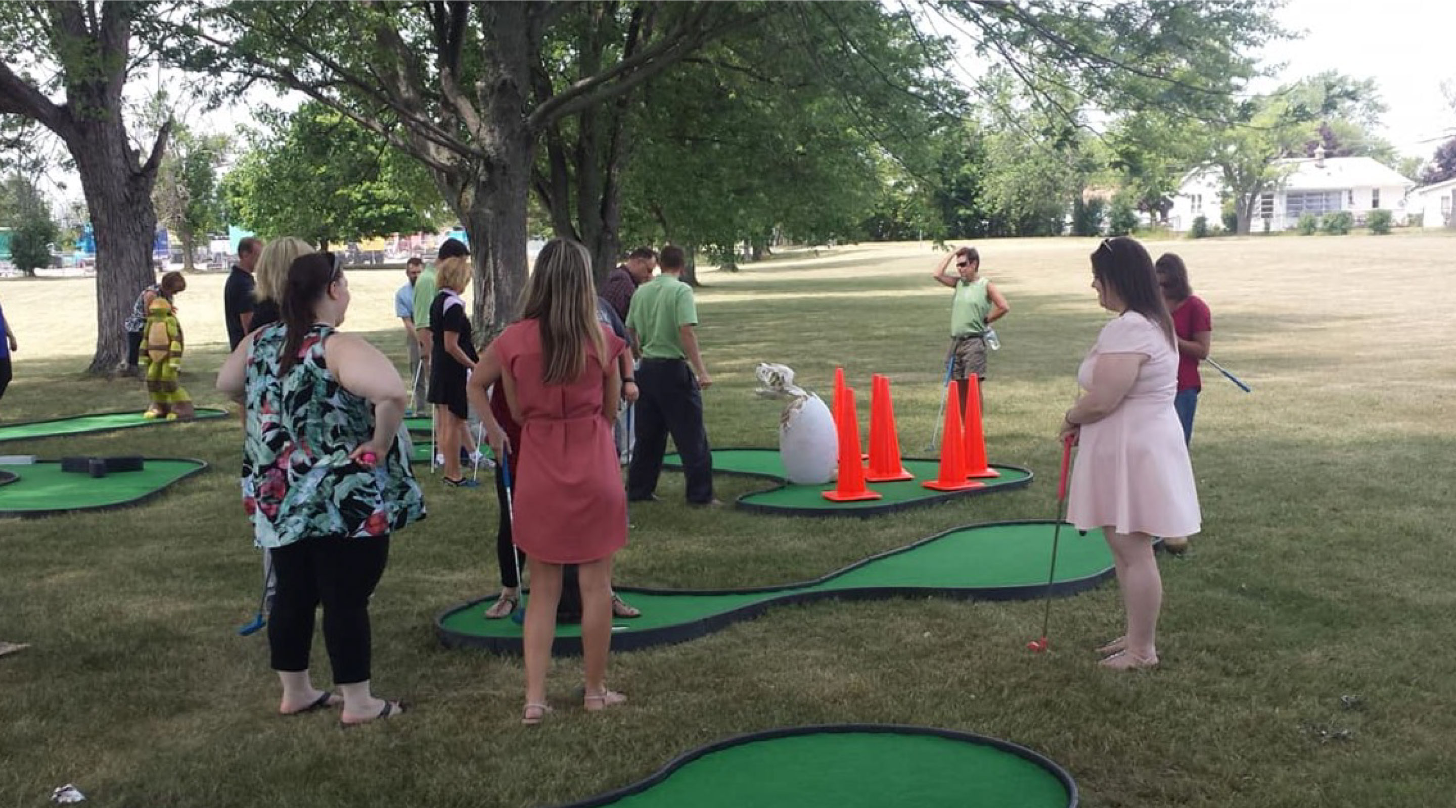 Team Building Fun Putt